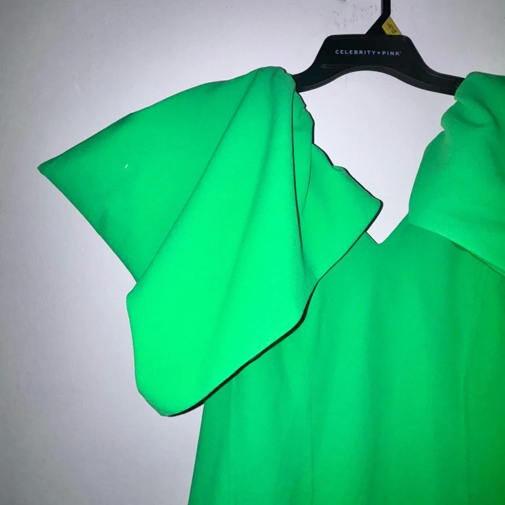 H&M Vibrant Green Asymmetrical Dress - Picture 4 of 9